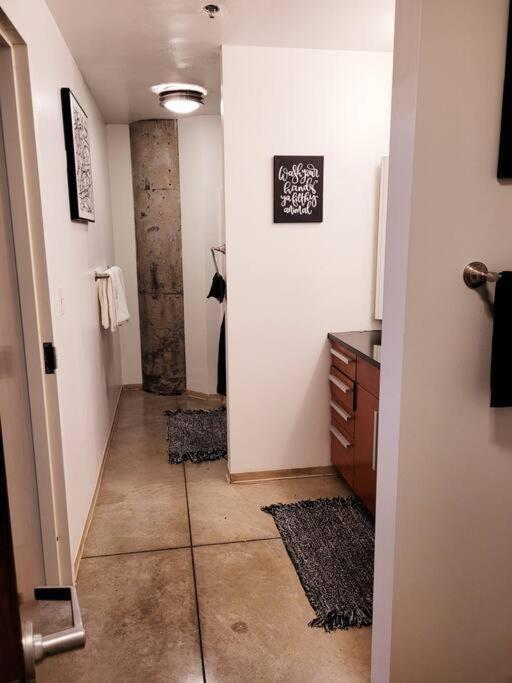 Staycation City Loft Free Gated Parking Saint Louis Eksteriør billede