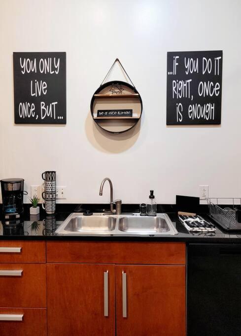 Staycation City Loft Free Gated Parking Saint Louis Eksteriør billede